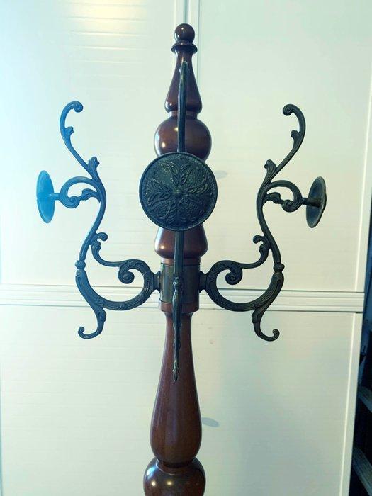 Kapstok - hard hout, Verguld messing, Walnoot, Antiek en Kunst, Curiosa en Brocante