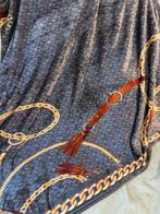 Exclusieve ruit met gouden medaillon en ketting,