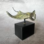 Sculpture, NO RESERVE PRICE - Manta Ray Sculpture Patinated, Antiek en Kunst