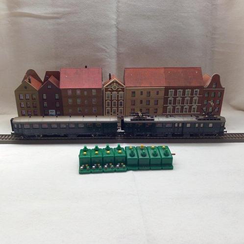 Roco H0 - Modeltrein (3) - 2-delige Blokkendoos met rijtuig,, Hobby en Vrije tijd, Modeltreinen | H0