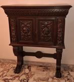 Hoog dressoir - Walnoot, Hout