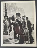 Robert Doisneau (1912 - 1994) - Le baiser de lhôtel de, Antiek en Kunst