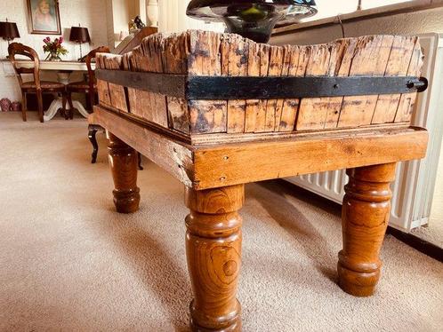 Stunning Butchers chopping block / table - Werkbank -, Antiek en Kunst, Curiosa en Brocante