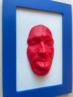 gregos - Small red mockery on white background-blue frame, Antiek en Kunst