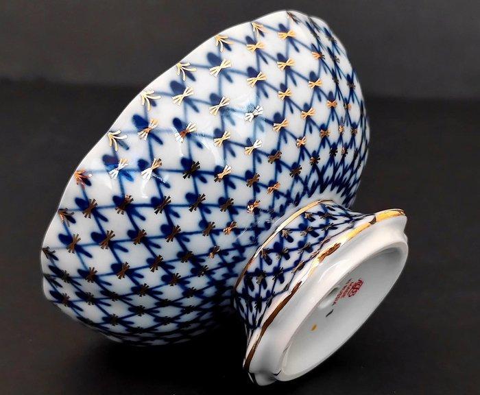 Lomonosov Imperial Porcelain Factory - A.Yatskevich. Tulip, Antiek en Kunst, Antiek | Meubels | Tafels