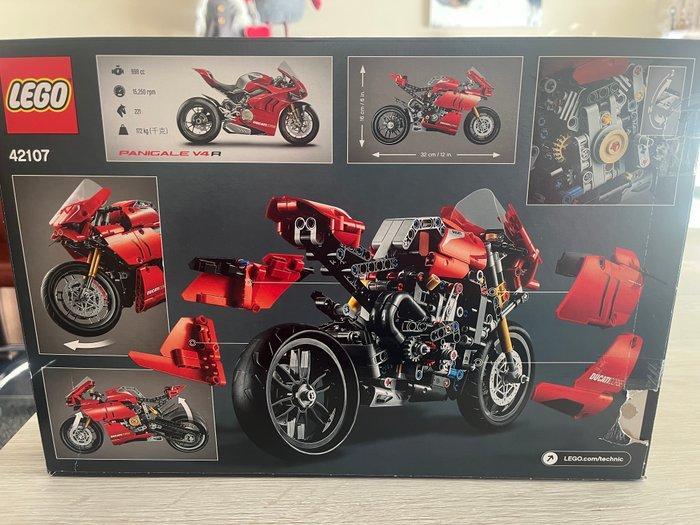 Lego Set - Legoland - 42107, Kinderen en Baby's, Speelgoed | Duplo en Lego