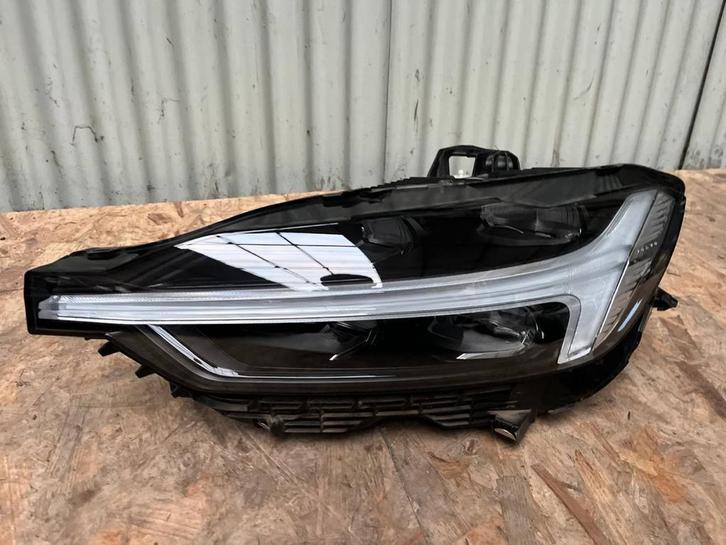 Phare av. gauche Volvo XC60 II 2021-2025 Full LED 32342506, Autos : Pièces & Accessoires, Éclairage, Volvo, Utilisé, Enlèvement