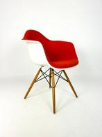 Vitra - Charles Eames - Stoel - DAW - Plastic, Staal, Hout