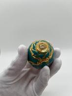 Fabergé ei - Deze WINTER PALACE ROSE-ei met standaard -