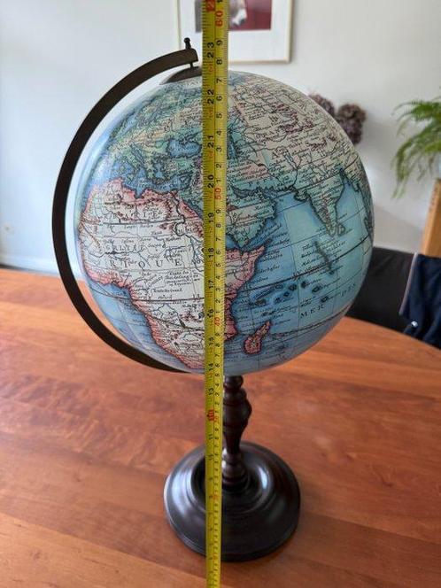 Globe - 1980-1990, Antiek en Kunst, Curiosa en Brocante