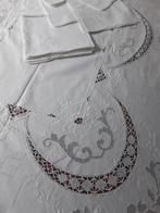 Nappe avec serviettes en dentelle italienne. - Nappe (13) -, Antiquités & Art