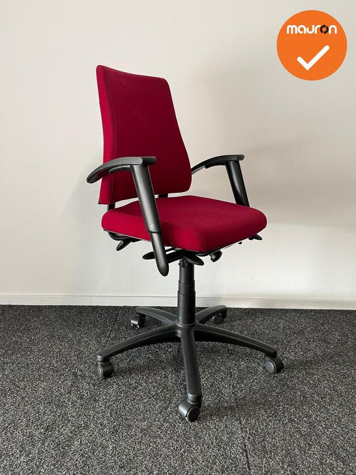 BMA Axia 2.2 - 8Z 2D armpads - Rode stoffering - Zwart voetk, Articles professionnels, Aménagement de Bureau & Magasin | Mobilier de bureau & Aménagement