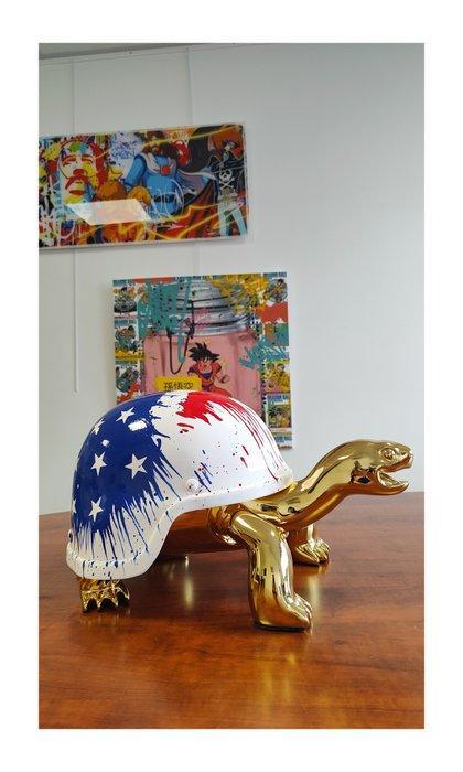 Van Apple (XX) - The Golden Peace Turtle American Dream, Antiquités & Art, Art | Objets design