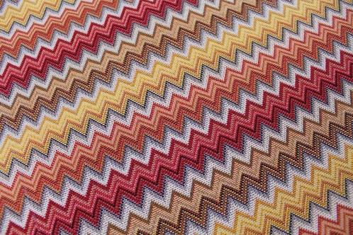 Tissu précieux GOBELIN en motif zigzag multicolore - Tissu, Antiek en Kunst, Antiek | Tapijten, Tafelkleden en Textiel