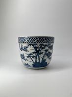 Kyo-yaki blauw-witte grote kom met dennenbomen, bamboe en