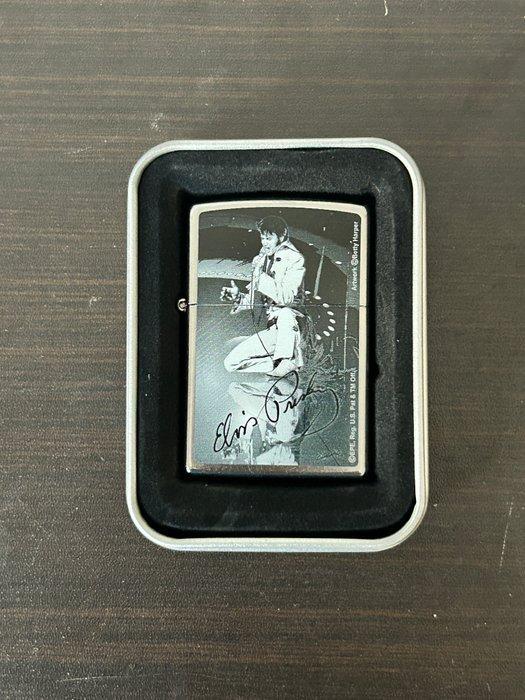 Zippo, Epe - E08 - Elvis presley performing by Betty Harper, Verzamelen, Rookartikelen, Aanstekers en Luciferdoosjes