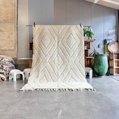 Handwoven Wool Rug with Bold Yellow Geometric Design –, Huis en Inrichting, Stoffering | Tapijten en Vloerkleden