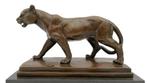 Figurine - Lioness - Bronze, Marbre