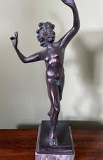Beeld, Danse Faun (or Satyr) - 37 cm - Marmerstof met, Antiek en Kunst