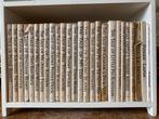 Beatrix Potter - Peter Rabbits Wooden Book Shelf With