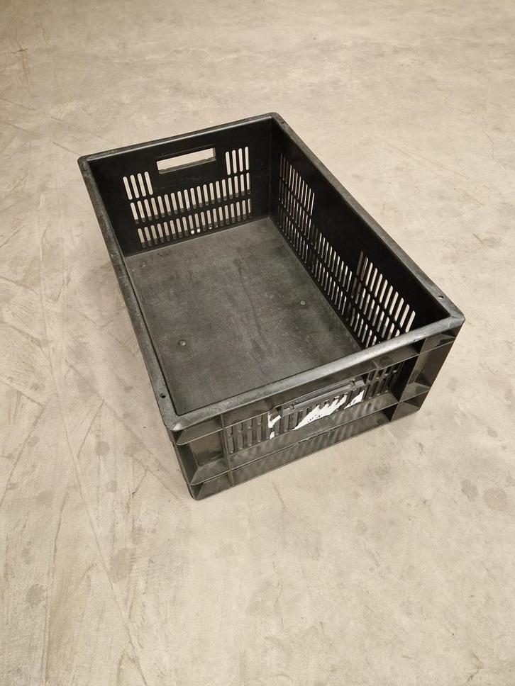 Kunststof krat 600x400x240mm zwart geperforeerd gebruikt, Zakelijke goederen, Landbouw | Werktuigen, Ophalen of Verzenden