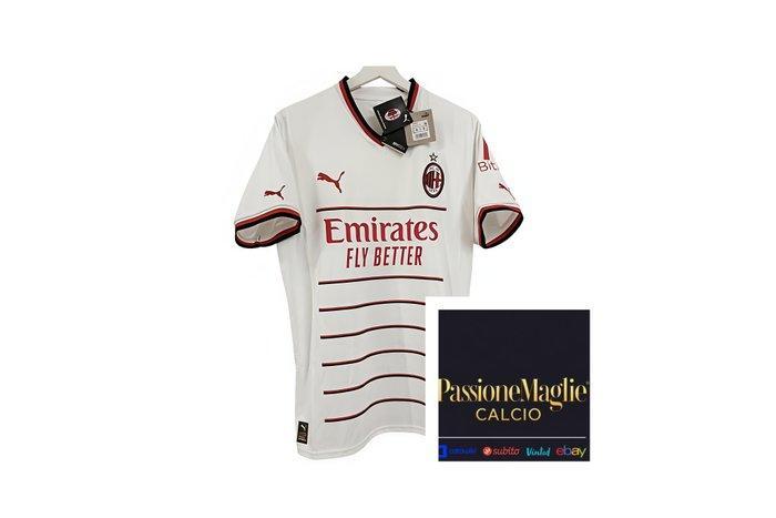 AC Milan - Italiaanse voetbal competitie - Voetbalshirt, Verzamelen, Overige Verzamelen