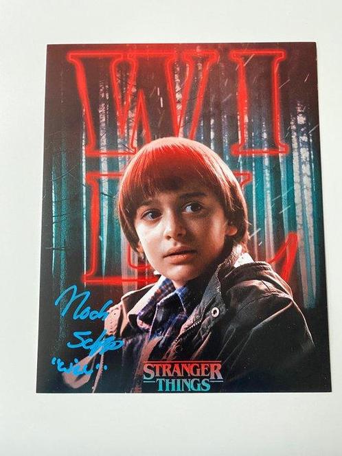 Stranger Things - Signed by Noah Schnapp (Will) -, Collections, Cinéma & Télévision