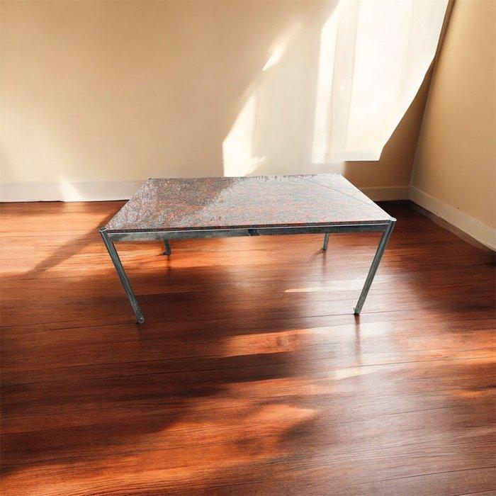 Tafel - Graniet, Staal - Granieten eettafel, Antiquités & Art, Art | Objets design