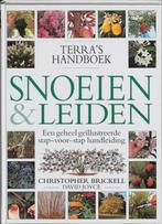 Terras Handboek Snoeien En Leiden 9789062557134, Livres, Nature, Brickell Christopher (Christopher David) 1932-, Joyce David tuinen Schaik Titia van TextCase (Utrecht)