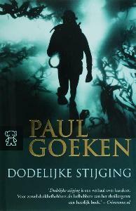 Dodelijke stijging / Zwarte beertjes / 3293 9789046111819, Boeken, Romans, Gelezen, Verzenden