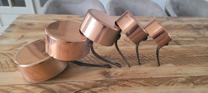 Tournus France - Kookpottenset - Tin, bron, Koper - 5, Antiek en Kunst, Antiek | Keukengerei