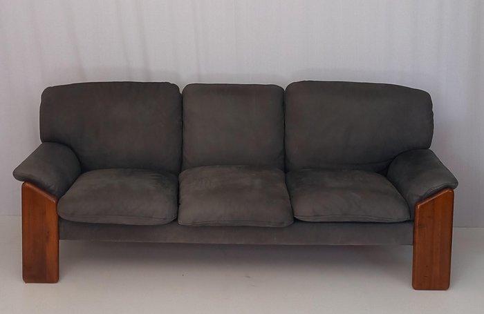 Mobil Girgi - Tarcisio Colzani - Sofa - Marengo - Walnoot -, Antiek en Kunst, Antiek | Meubels | Stoelen en Sofa's