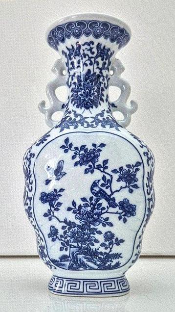Vaas - Luxueuze Chinoiserie - Blauw / Wit - 21,5 cm - No beschikbaar voor biedingen