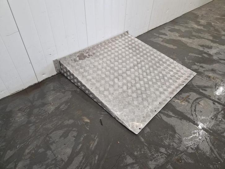 Oprijplaat voor koel- en vriescel 110 x 100 x 16 cm, Zakelijke goederen, Horeca | Keukenapparatuur, Gebruikt, Koelen en Vriezen