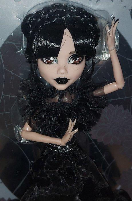 Mattel - Barbiepop Poupée Monster High:WEDNESDAY Raven, Antiek en Kunst, Antiek | Speelgoed