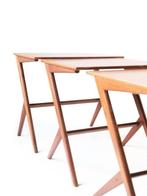 Tables gigognes - Teck - Ensemble de trois tables gigognes