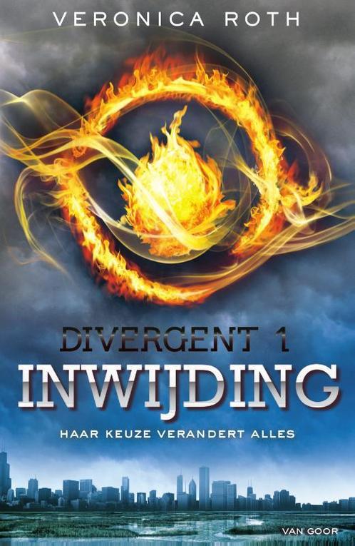 Inwijding / Divergent / 1 9789047516835 Veronica Roth, Boeken, Kinderboeken | Jeugd | 13 jaar en ouder, Gelezen, Verzenden