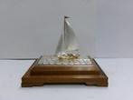 Zilver - Showa-periode. Zeilboot van 985 sterlingzilver uit