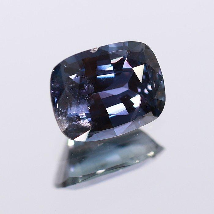 1 pcs Blauw, Violet, Paars Saffier - 1.67 ct - nternational, Handtassen en Accessoires, Edelstenen