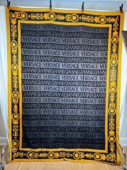 Versace - Gianni Versace - Plaid - 190 cm - 150 cm, Antiek en Kunst, Antiek | Tapijten, Tafelkleden en Textiel