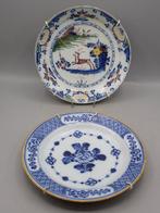 Delft, Plateelbakkerij - Bord (2) - Two 18th century plates