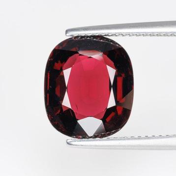 1 pcs Rouge, Violet Grenat, Rhodolite - 8.58 ct - beschikbaar voor biedingen