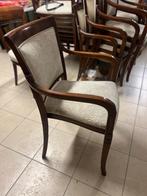 Stoel (4) - Walnoot - Set van vier stoelen