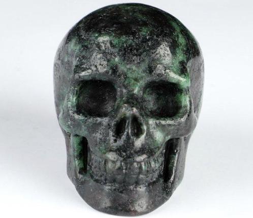 Fantastische rotuyên Zoïsite Crâne sculpté - Amazing Ruby, Verzamelen, Dierenverzamelingen