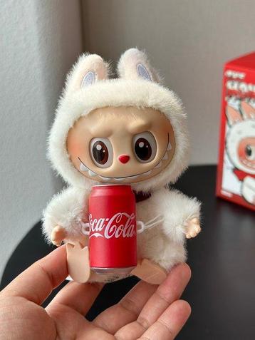 POP MART - Jouet en peluche Coca-Cola series vinyl plush beschikbaar voor biedingen