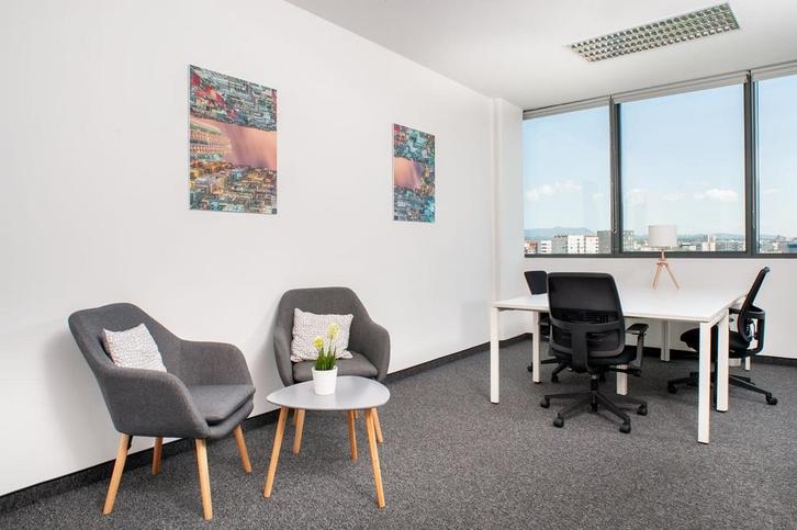 Kantoorruimte voor 3 in Railway Station Express, Articles professionnels, Immobilier d'entreprise