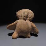 Maya Terre cuite Figurine dOcarina. 600 - 900 après J.-C.