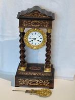 Pendule portique Napoléon III Laiton, Bois - 1880-1920