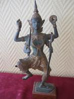 danseuse Thaïlandaise et tête de Bouddha - Sculpture en