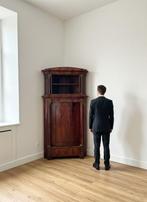 Hoekkast - Hout, IJzer, Brons, Messing - Antieke Angoliera